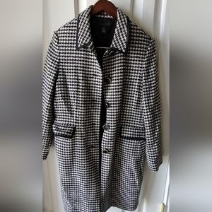 Apostrophe stretch black checkered overcoat size 14